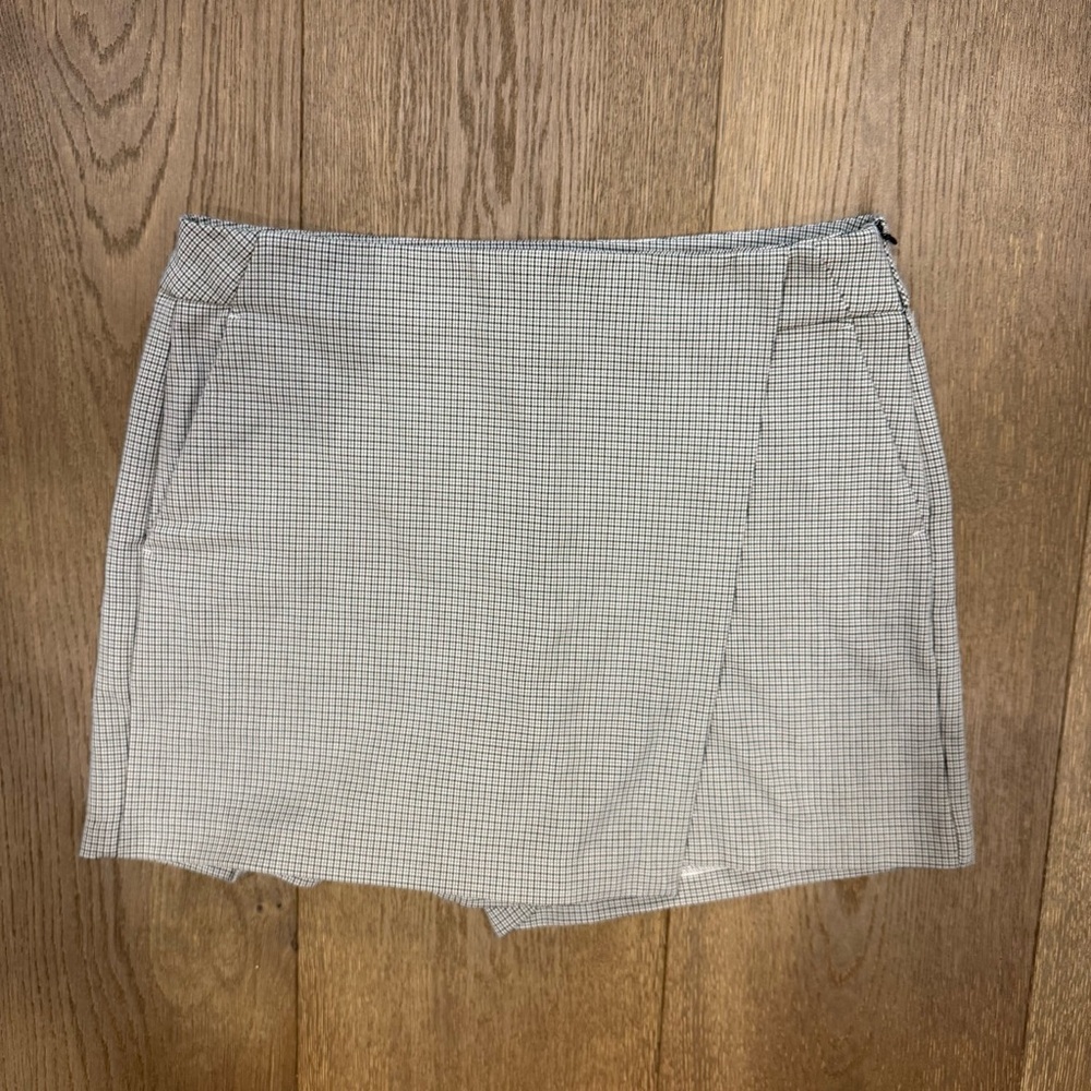 House of Harlow 1960 Houndstooth Gray Brown Mini Skort